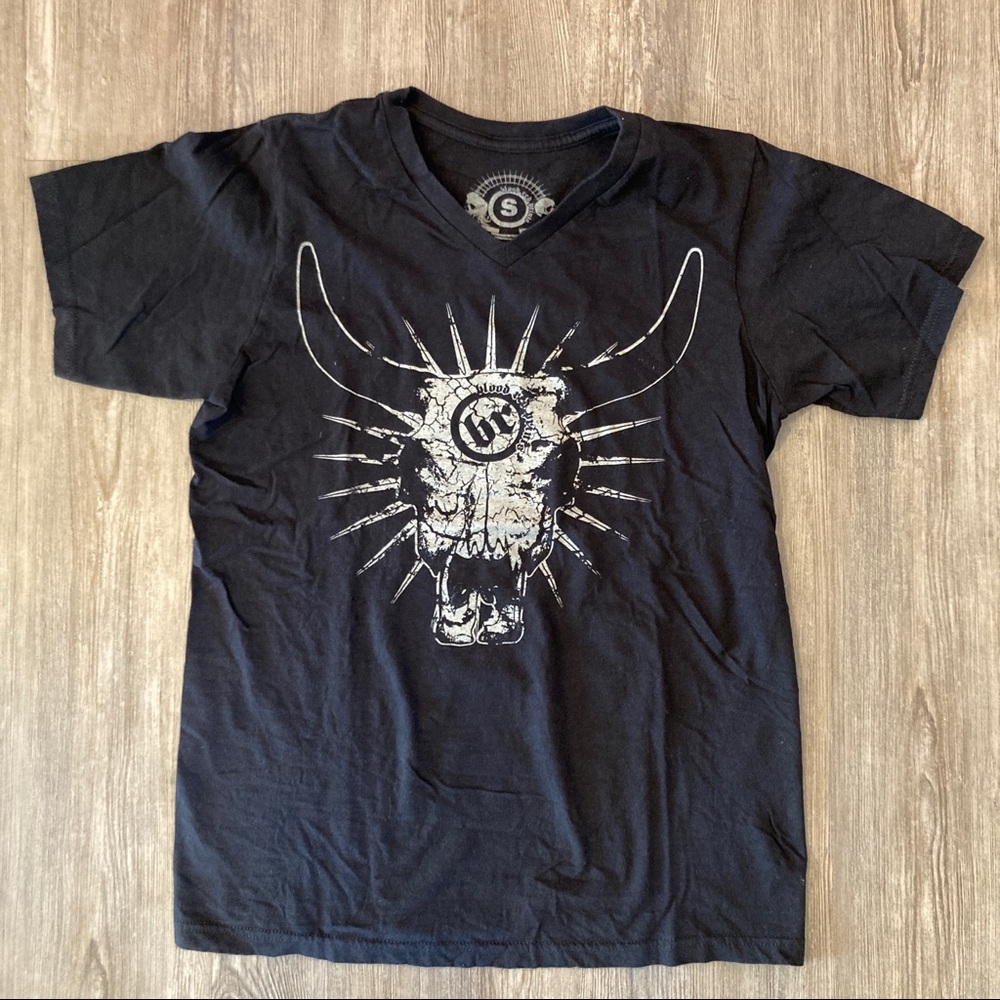 V-Neck Graphic Print Tee